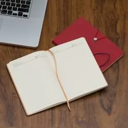 Caderneta Tipo Moleskine com Fecho Personalizada Caderneta Tipo Moleskine com Fecho Personalizada