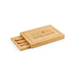 Conjunto de tábuas em bambu com 3 facas Personalizado Conjunto de tábuas em bambu com 3 facas Personalizado