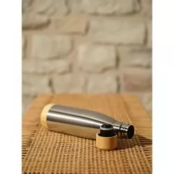 Garrafa em aço inox (90% reciclado) com tampa em bambu 800 mL Personalizada Garrafa em aço inox (90% reciclado) com tampa em bambu 800 mL Personalizada