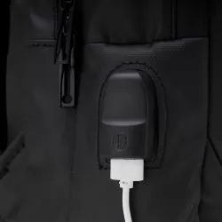 Mochila Couro Sintético USB 17 Litros Personalizada Mochila Couro Sintético USB 17 Litros Personalizada