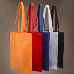 Sacola TNT com Alça Personalizada Sacola TNT com Alça Personalizada